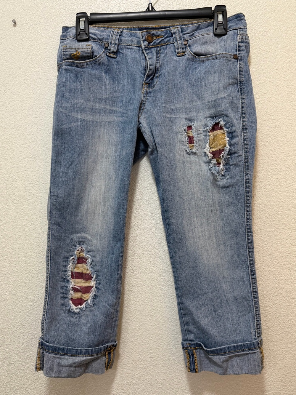 Rocawear distressed denim capri with American Flag fabric patches, Jr size 5